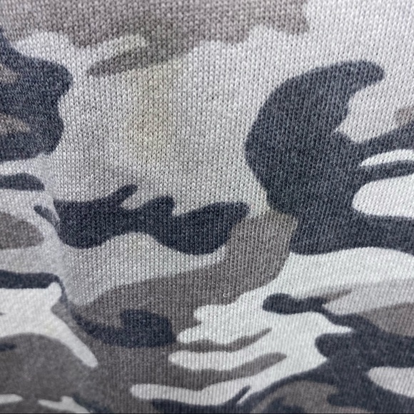 Rue + Distressed Camouflage Sweatshirt 1X Gray Black Crew Neck Long Sleeves - Picture 5 of 16